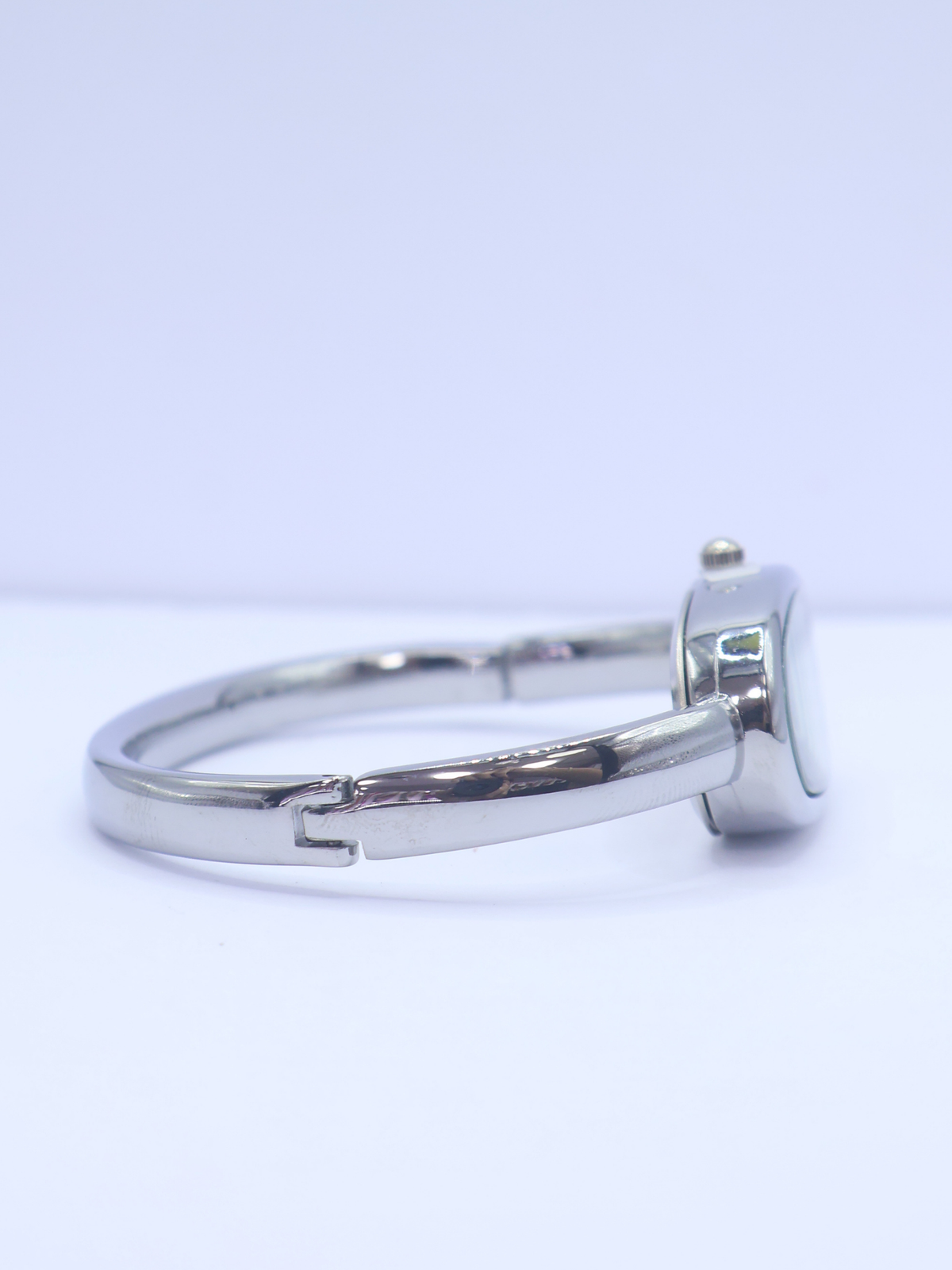 RELOJ 51