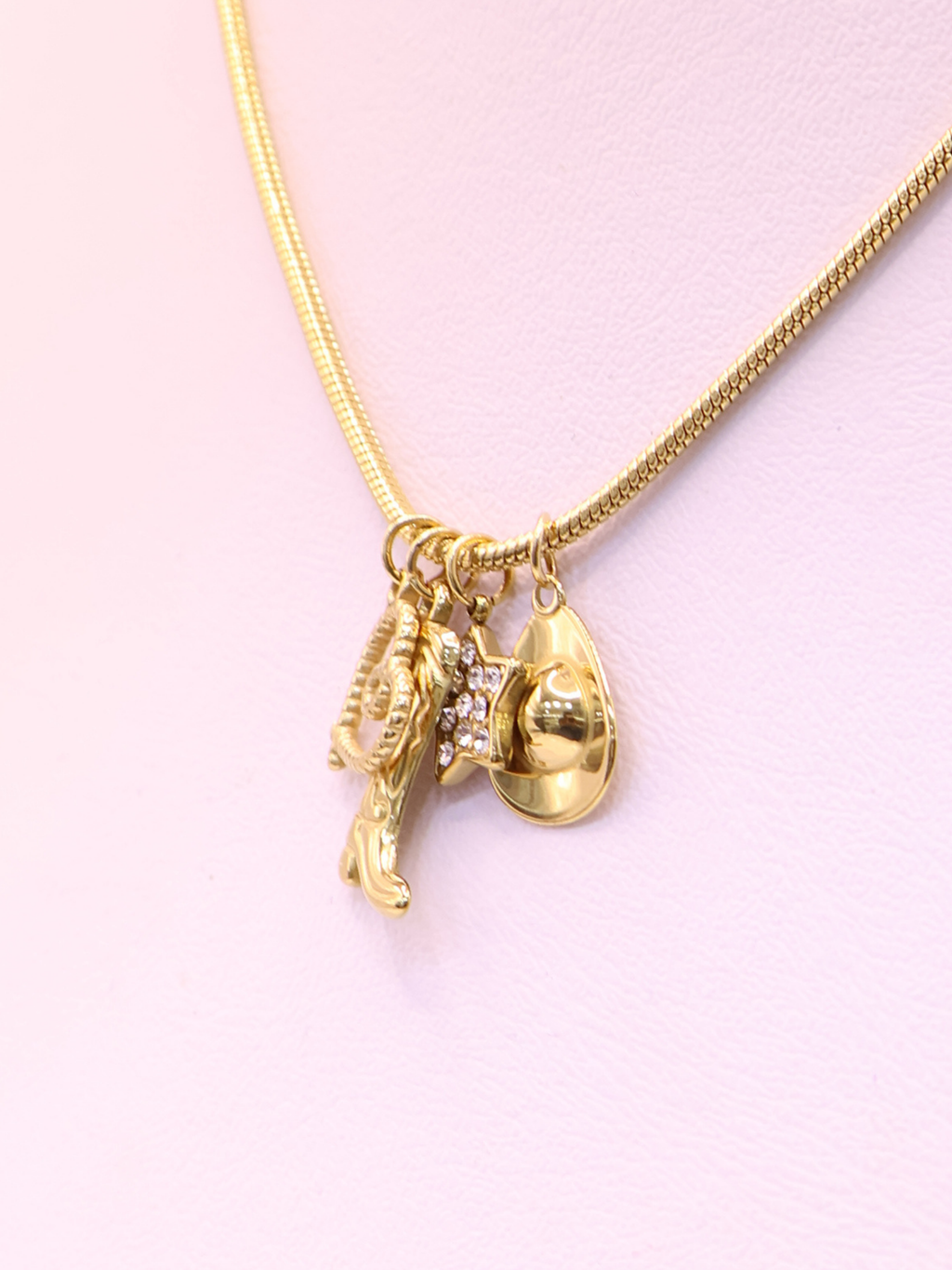COLLAR 4