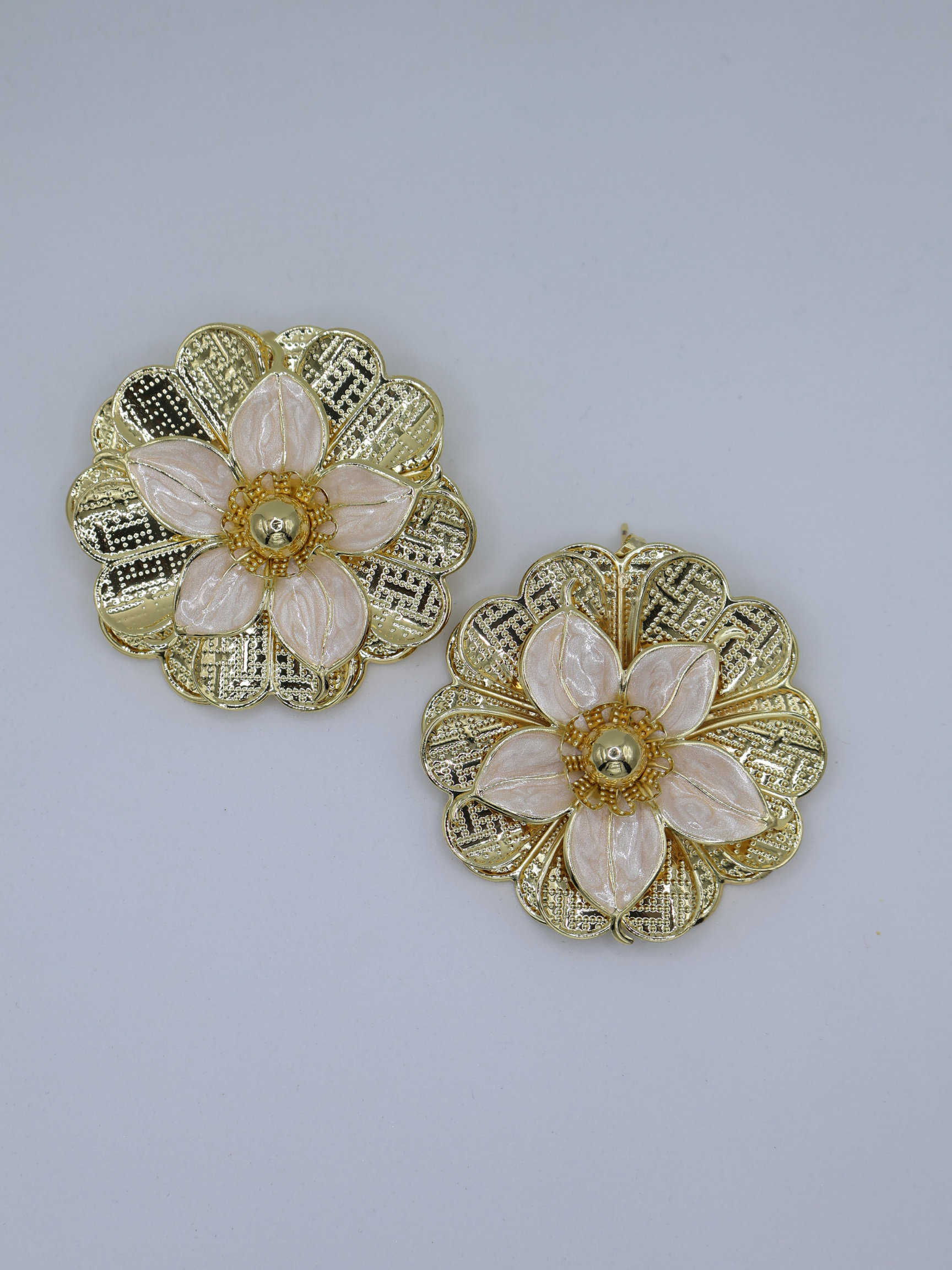 Aretes LOSTA