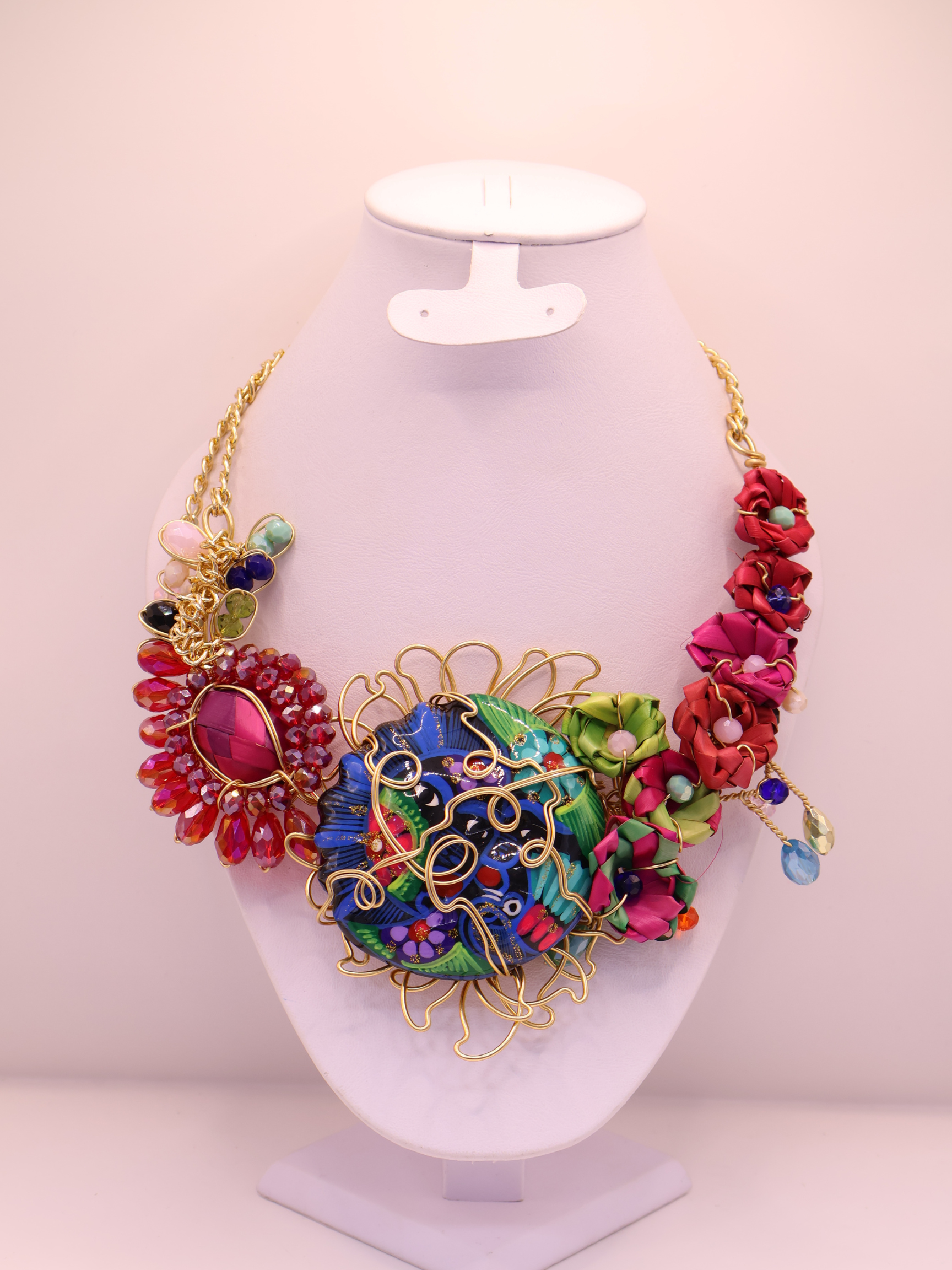 COLLAR ÚNICO 84