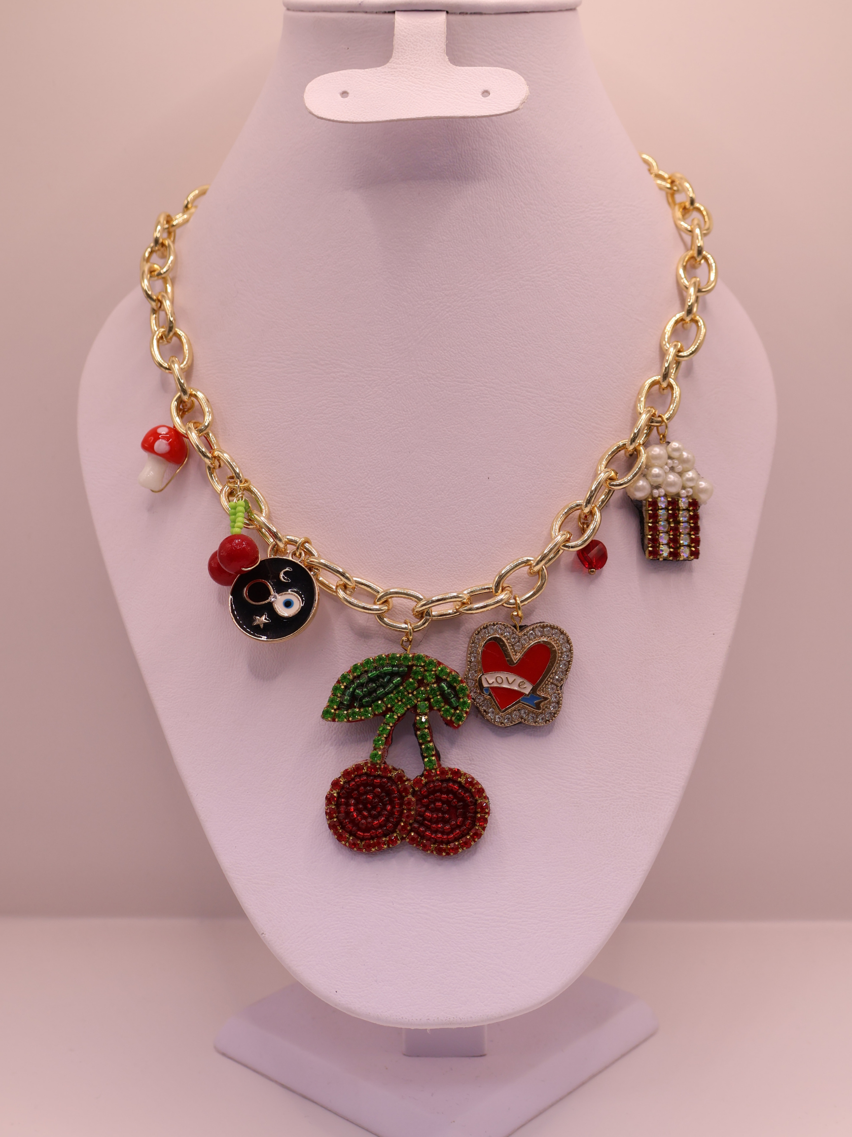 COLLAR ÚNICO COMO