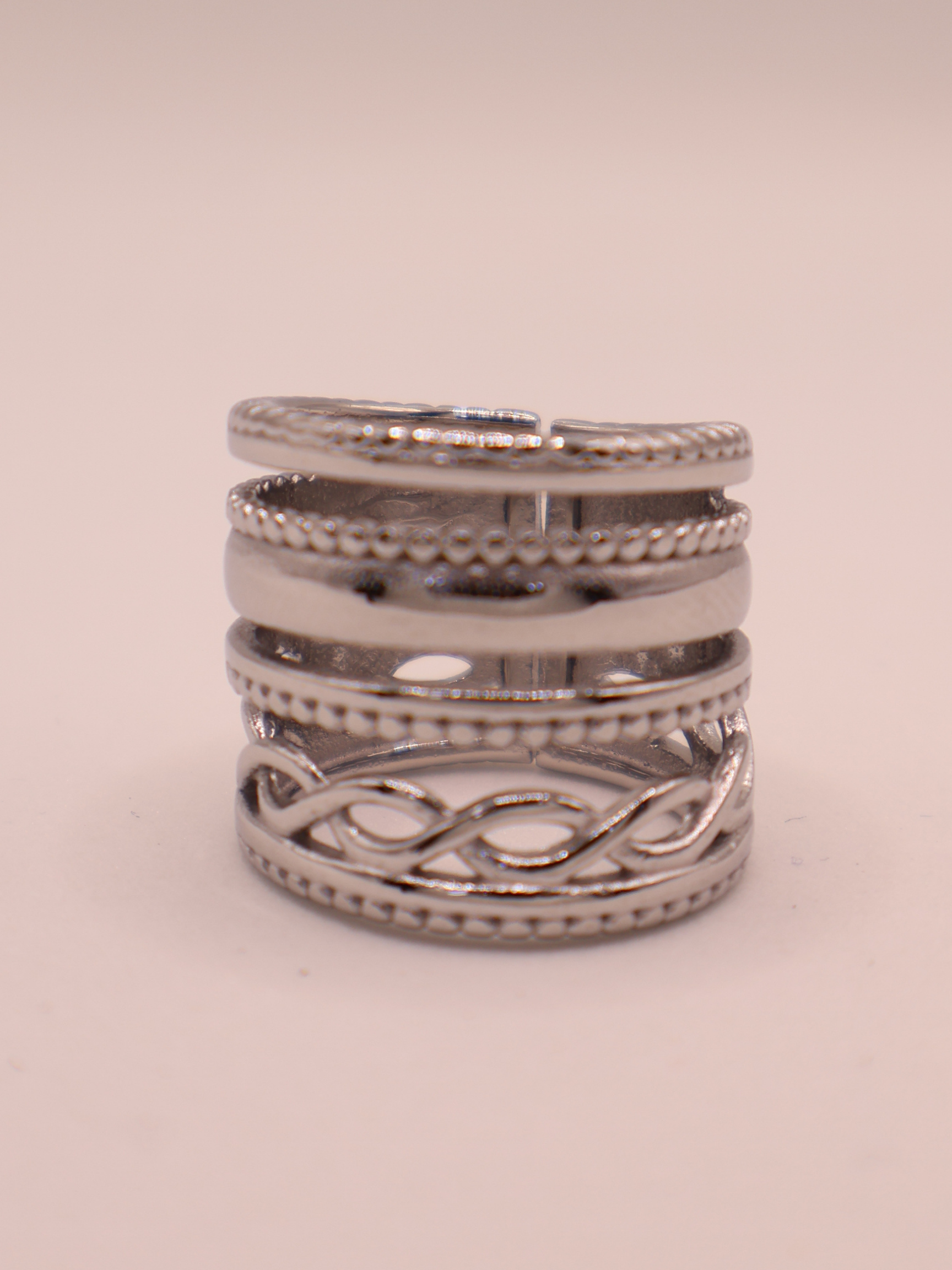 Anillo NICOSIA