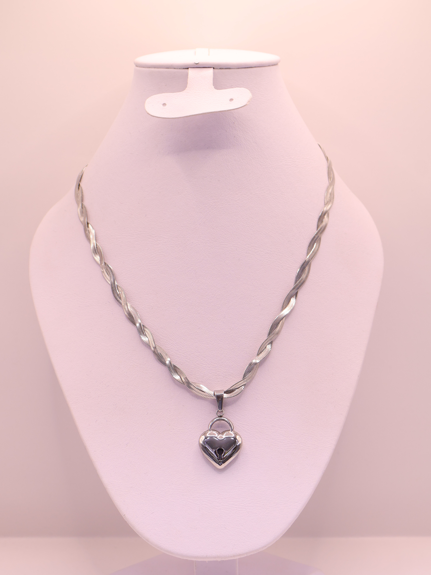 COLLAR 53