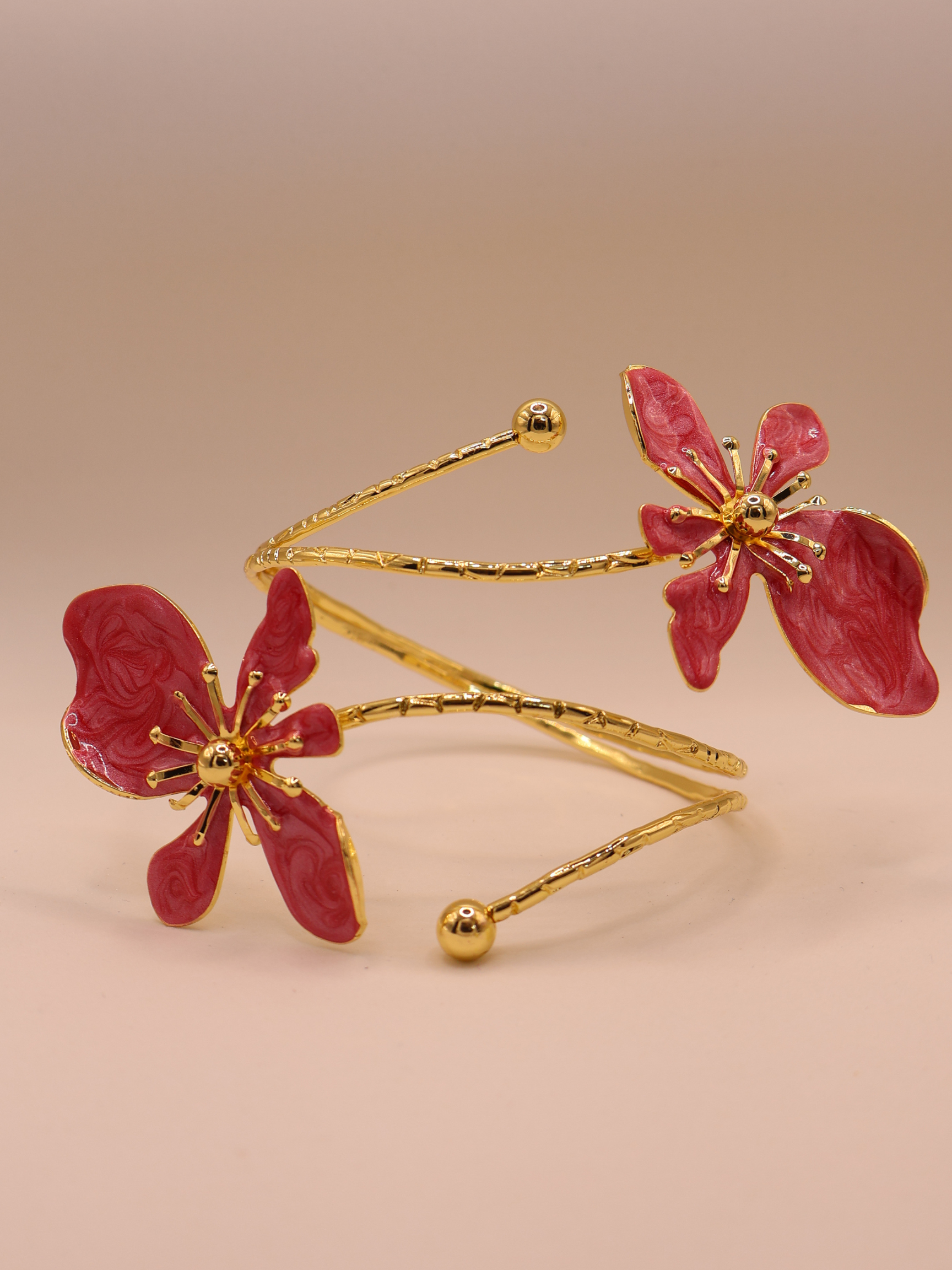 Brazalete Brazo Flor Roja