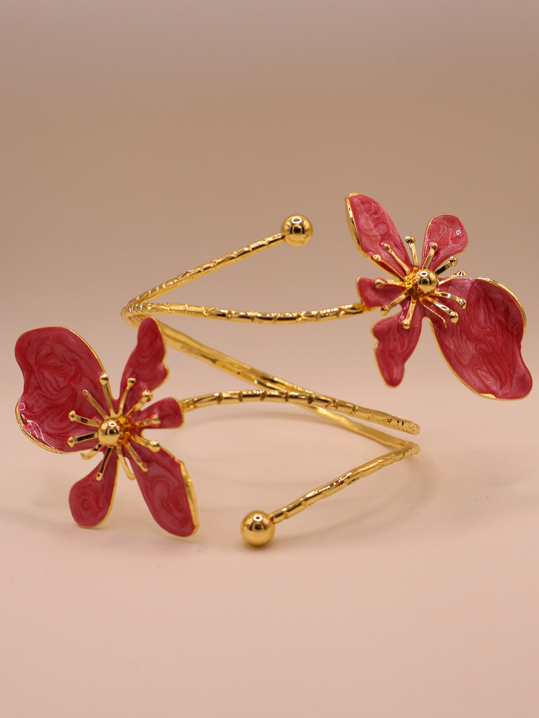 Brazalete Brazo Flor Roja