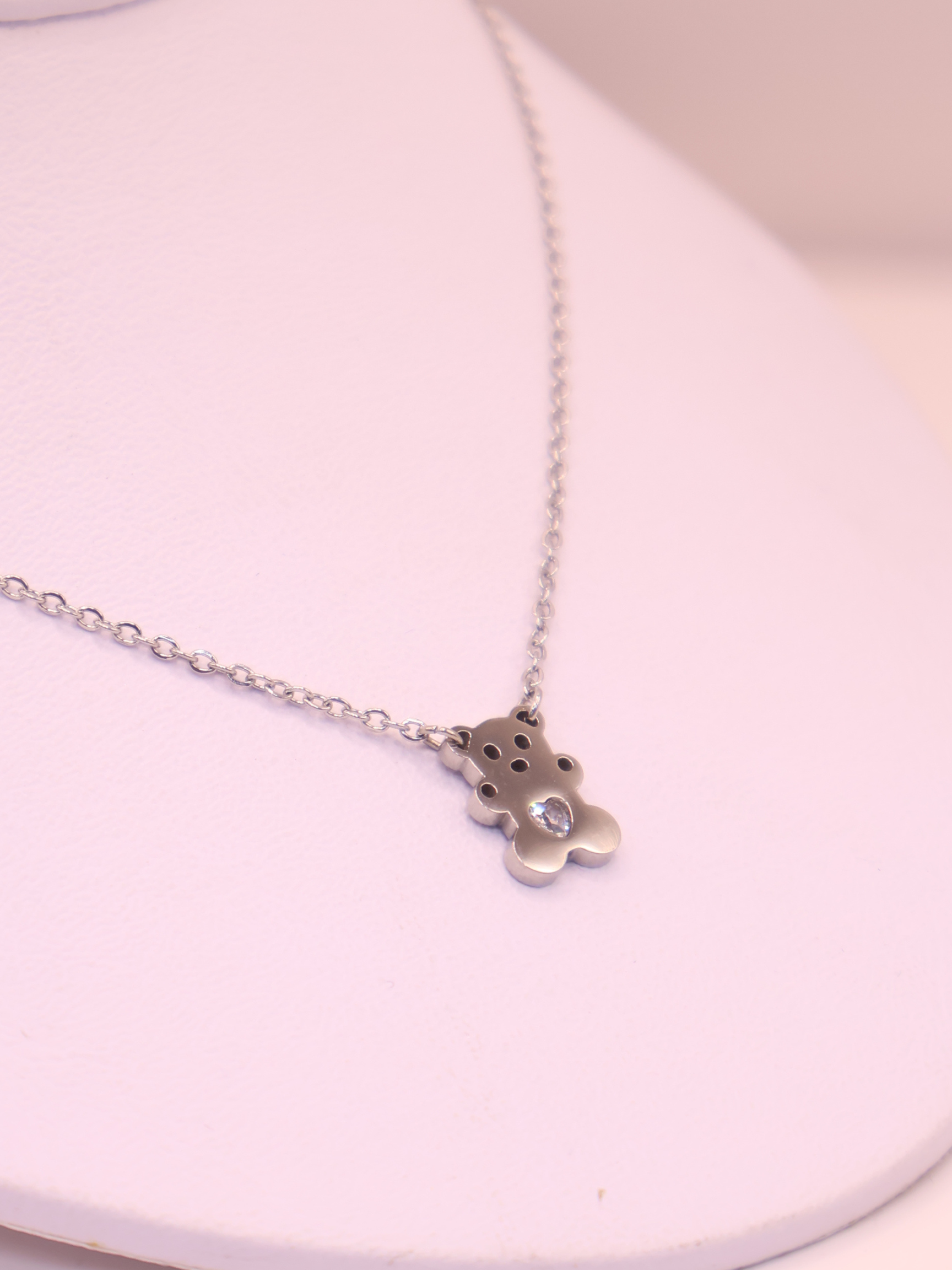 COLLAR 24
