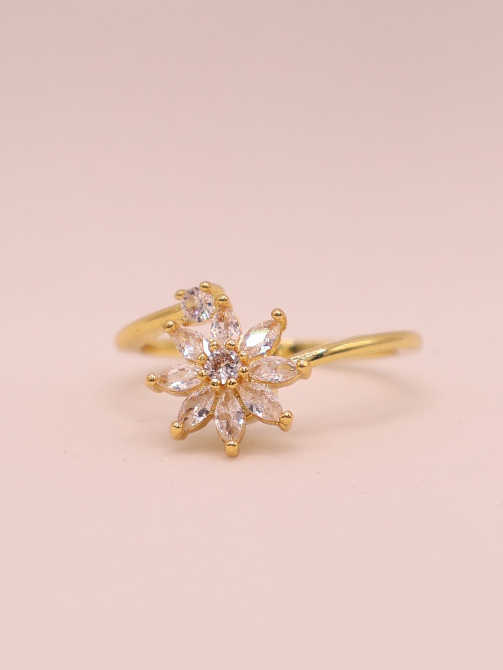 Anillo Isara
