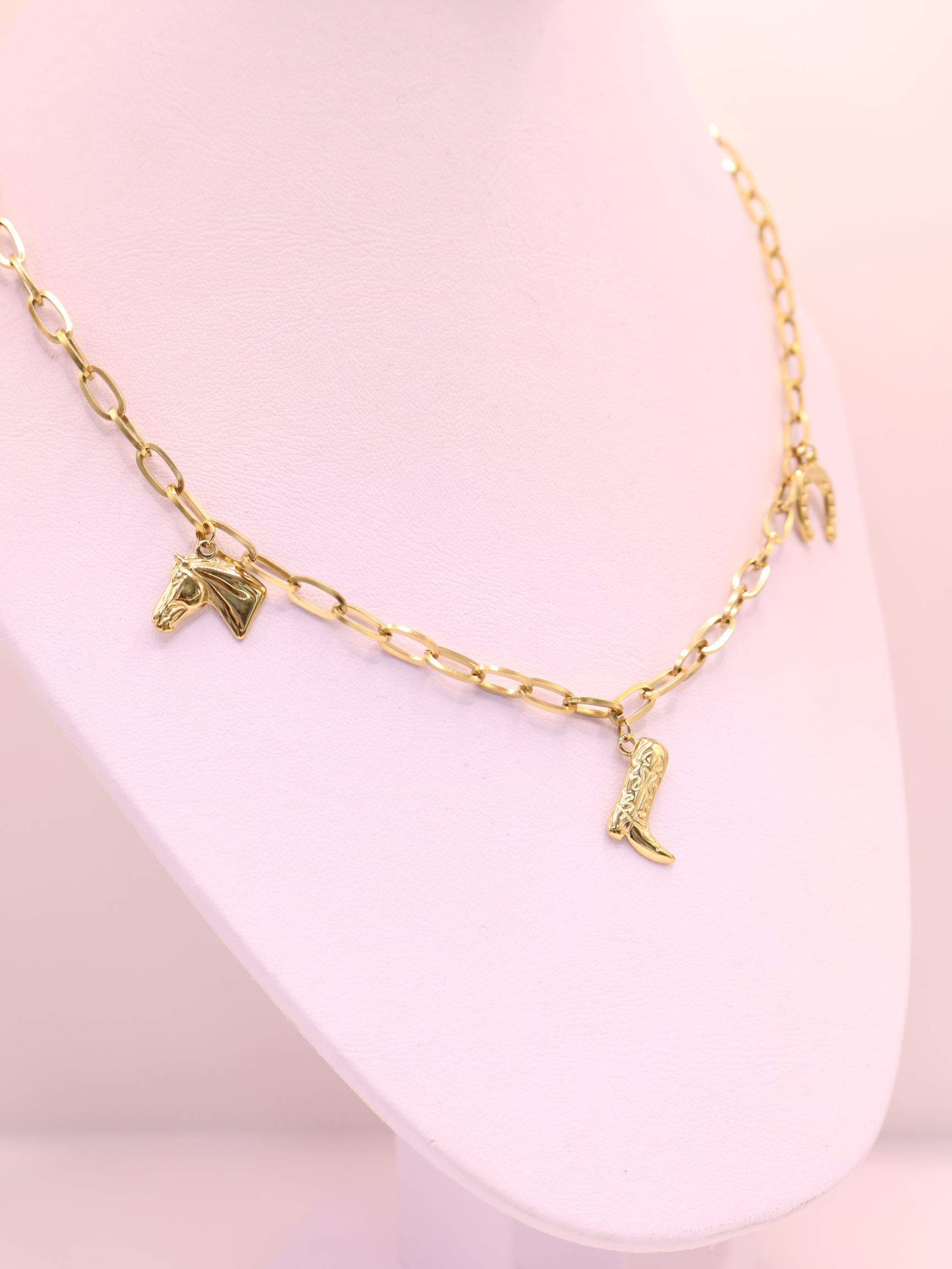 COLLAR 11