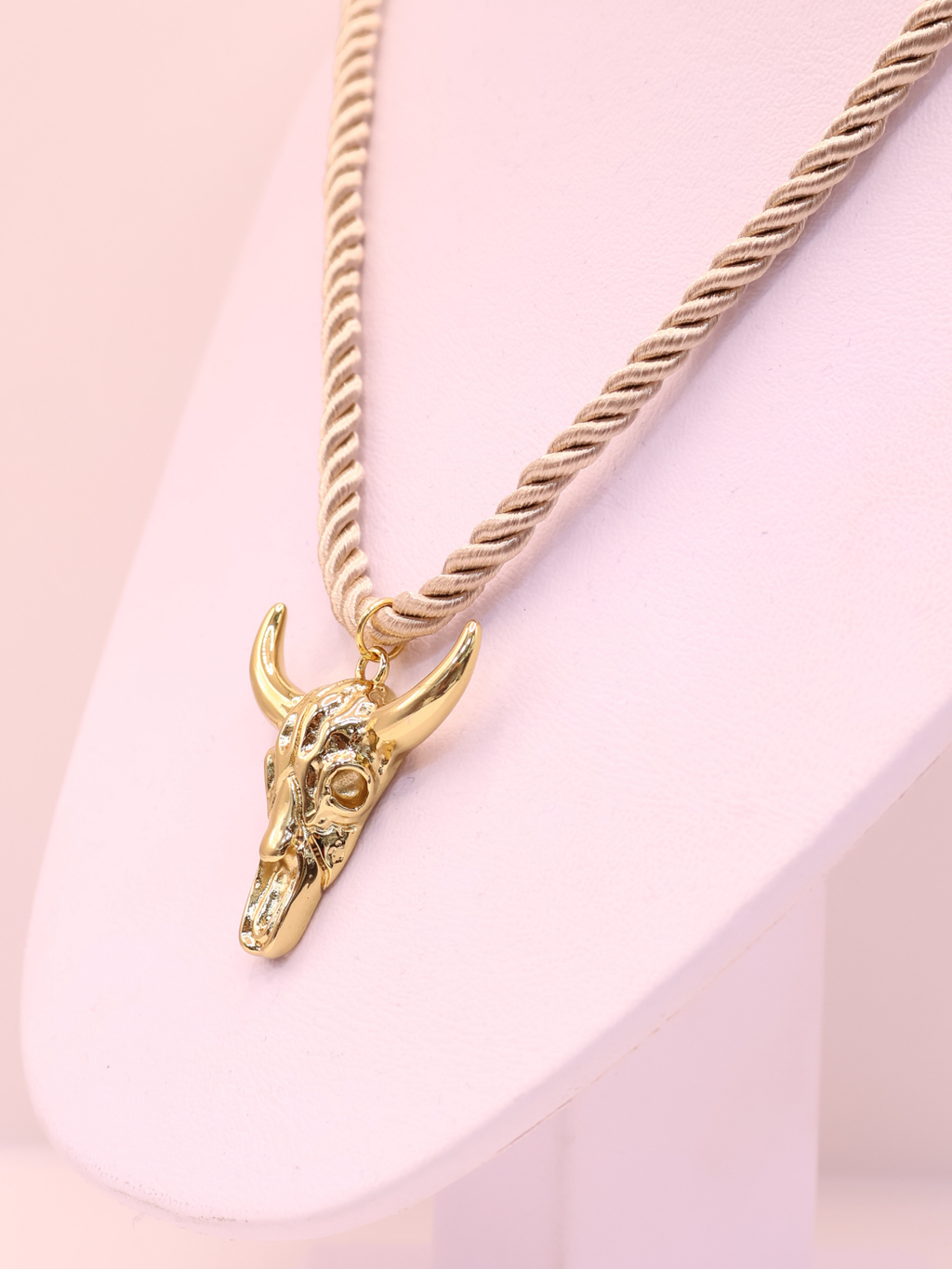 COLLAR CALDON