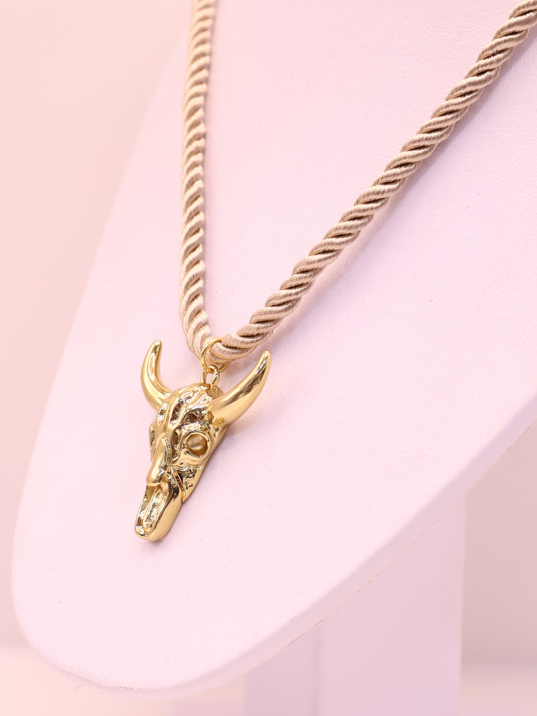 COLLAR CALDON