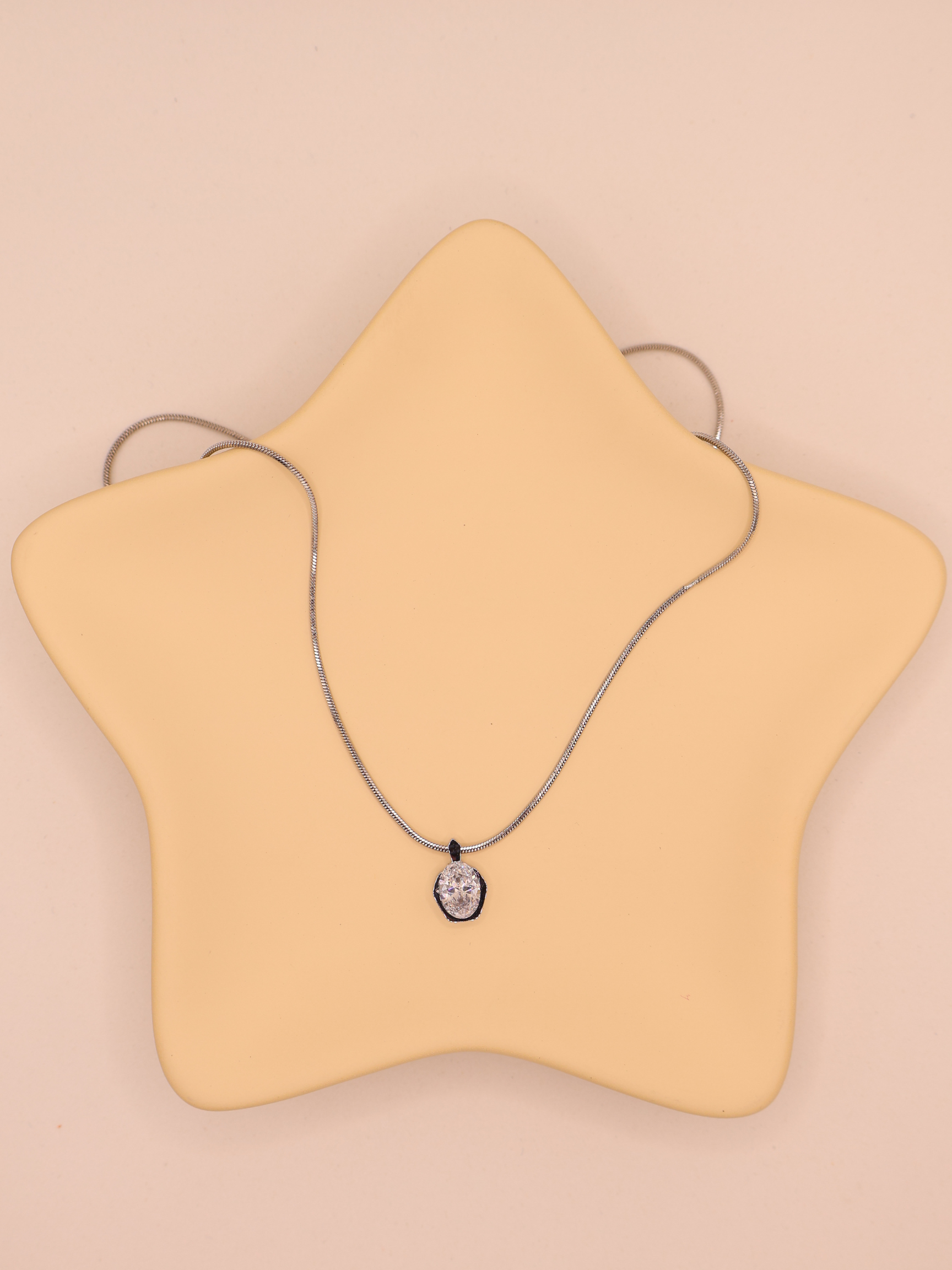Collar TIVOLI