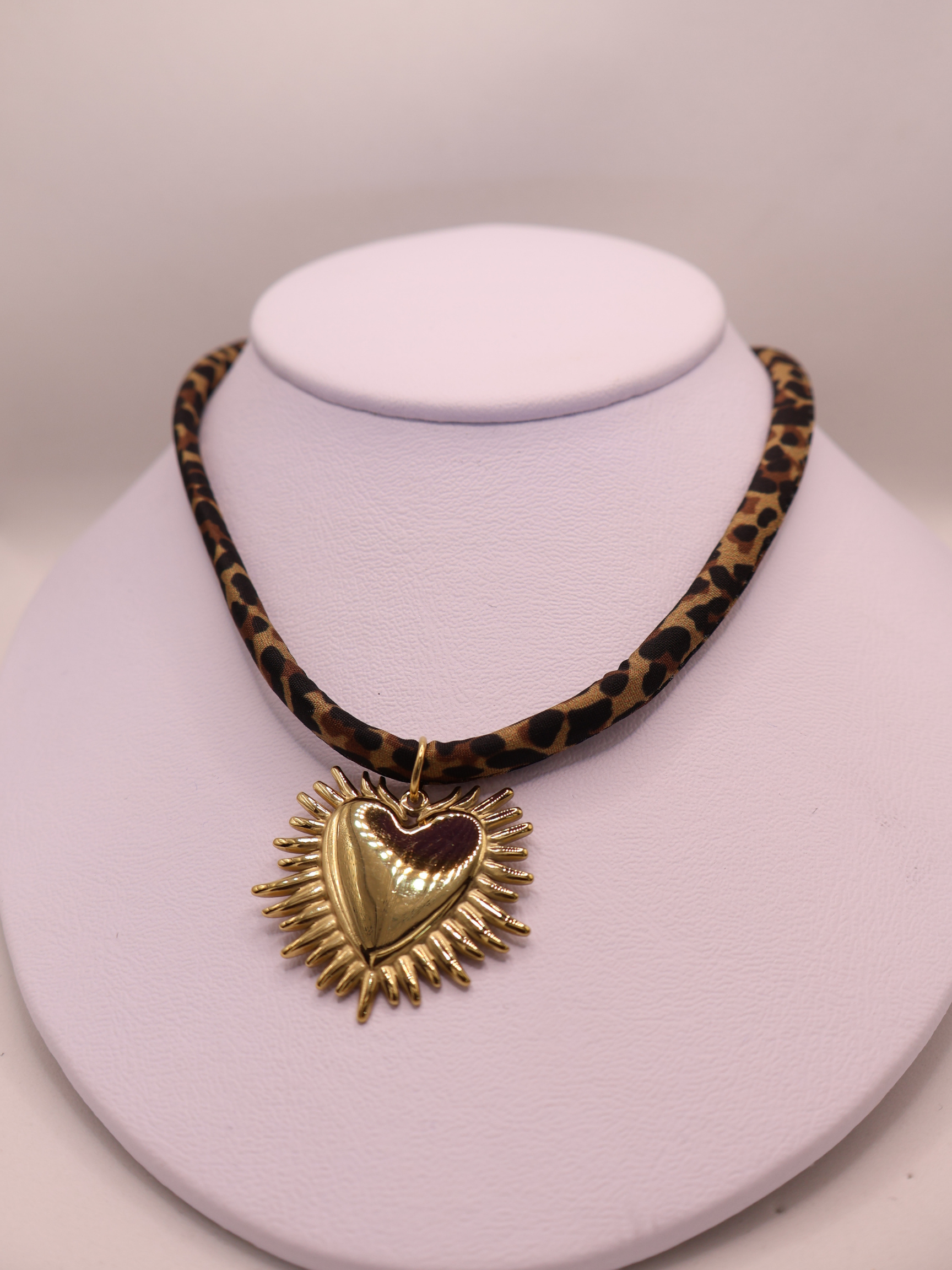 Collar AUBAGNE