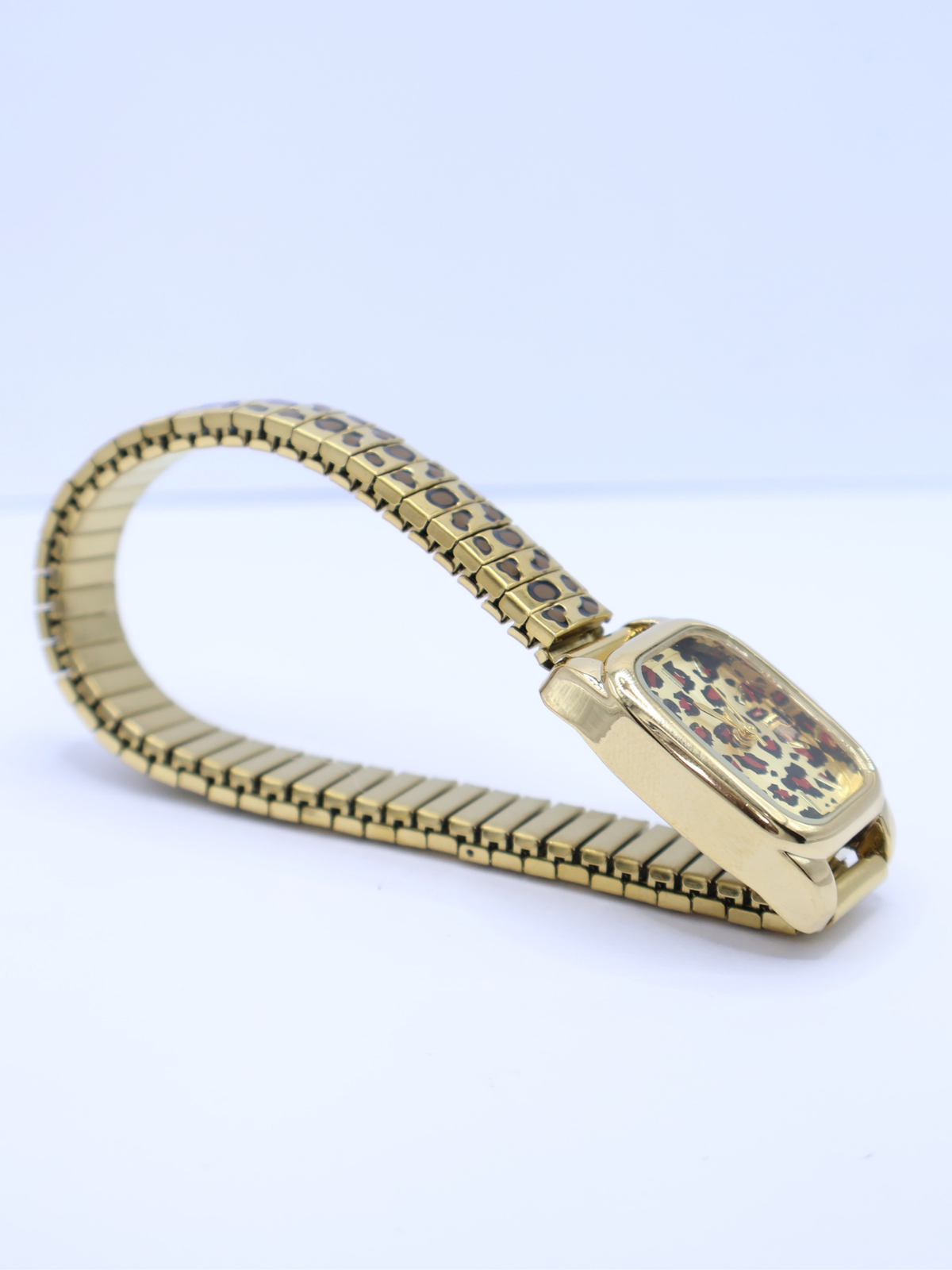 RELOJ 38