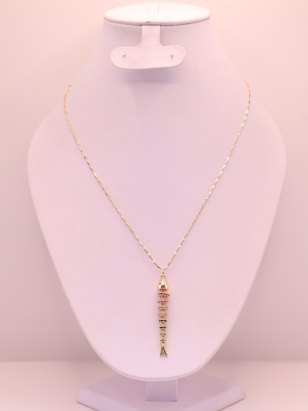 COLLAR 84