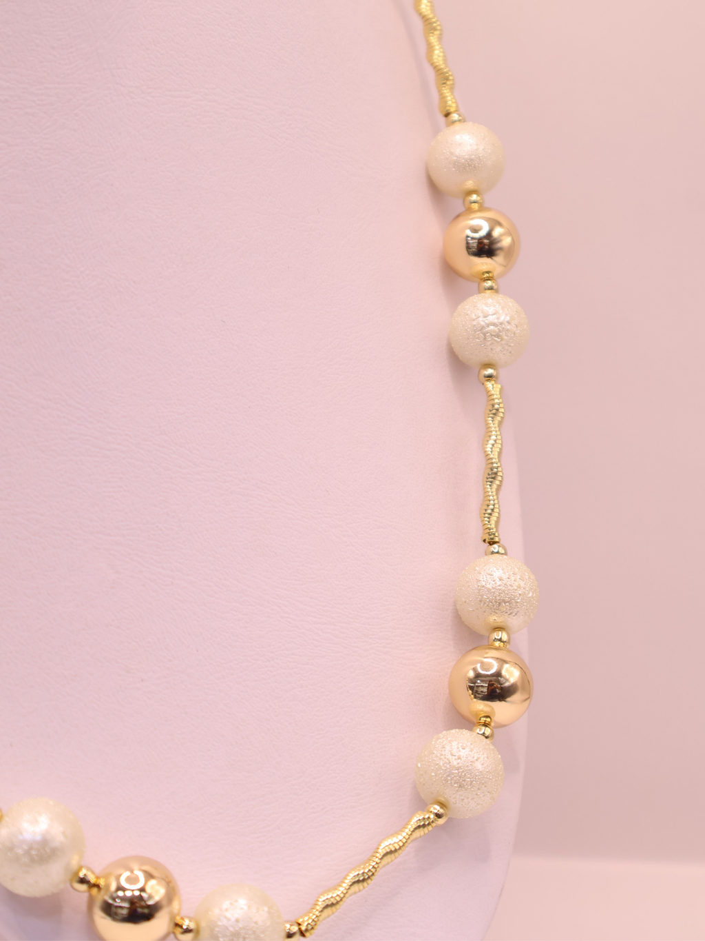 COLLAR 72