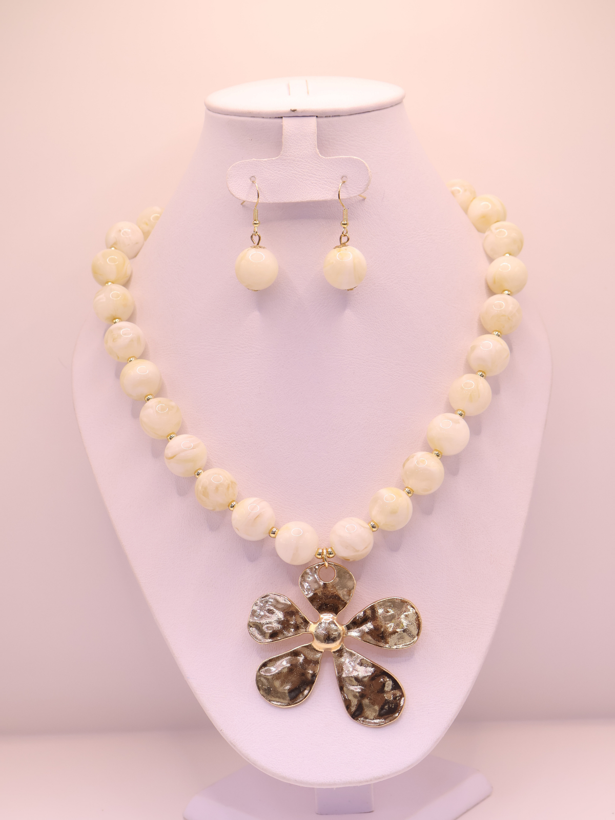 COLLAR 67
