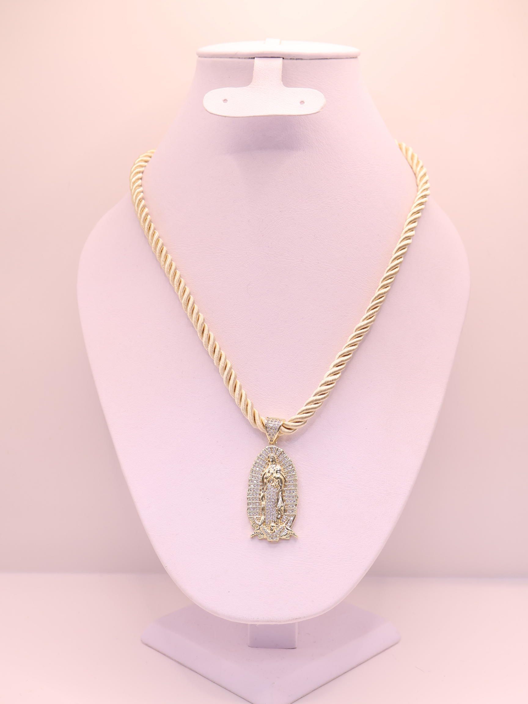 COLLAR NUBIA