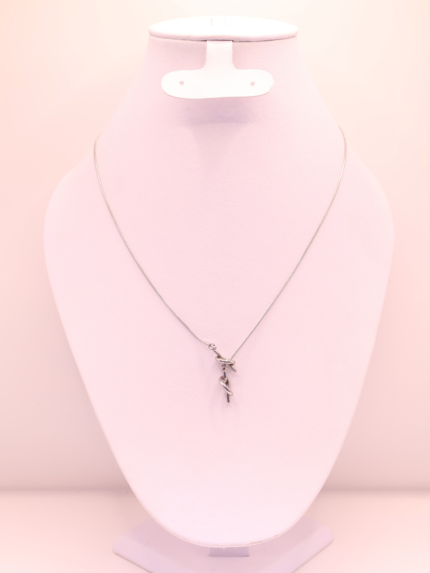COLLAR BRANIA