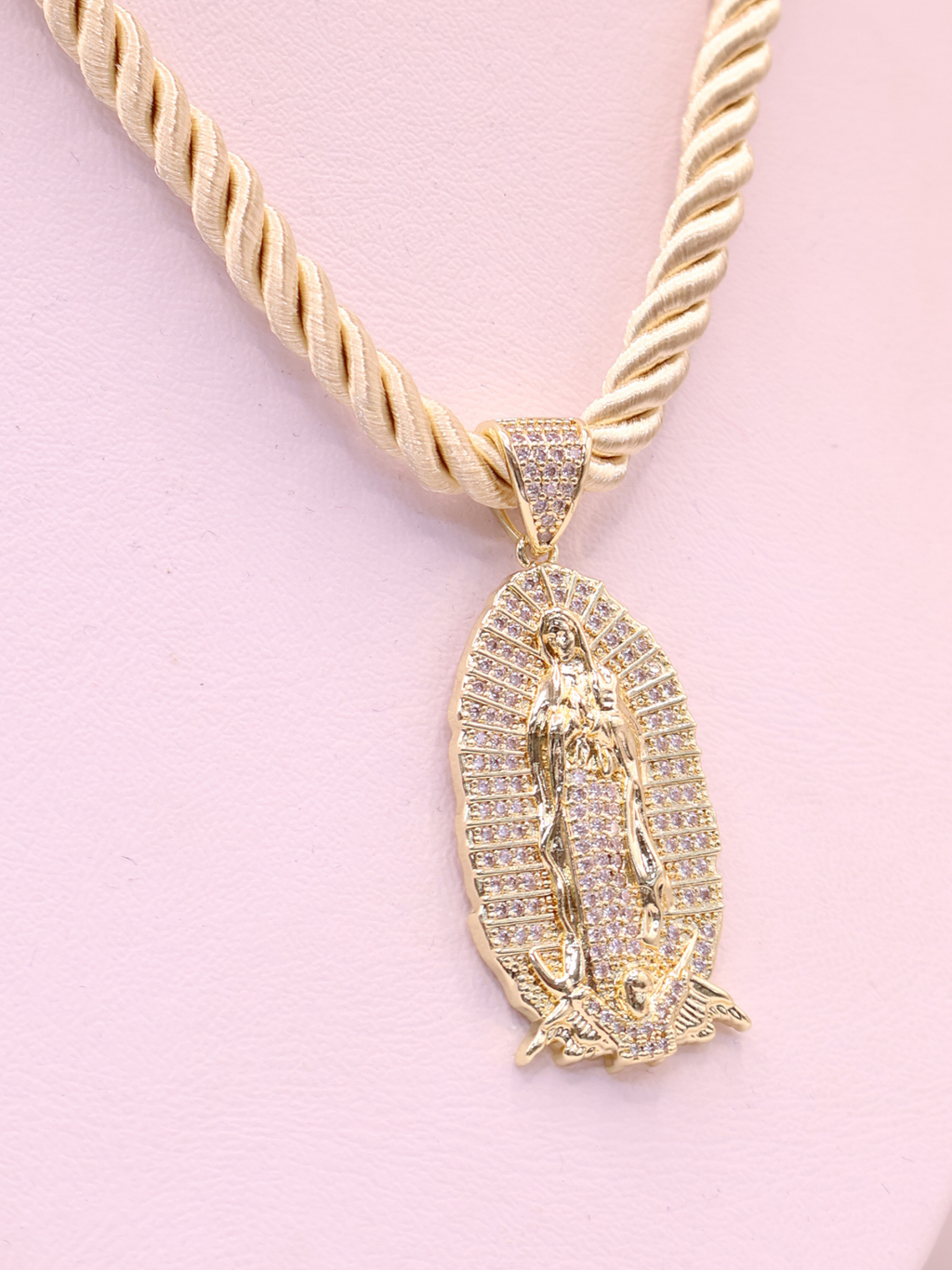 COLLAR NUBIA