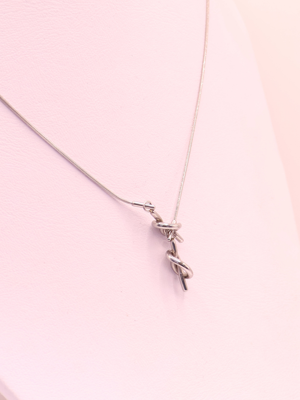 COLLAR BRANIA