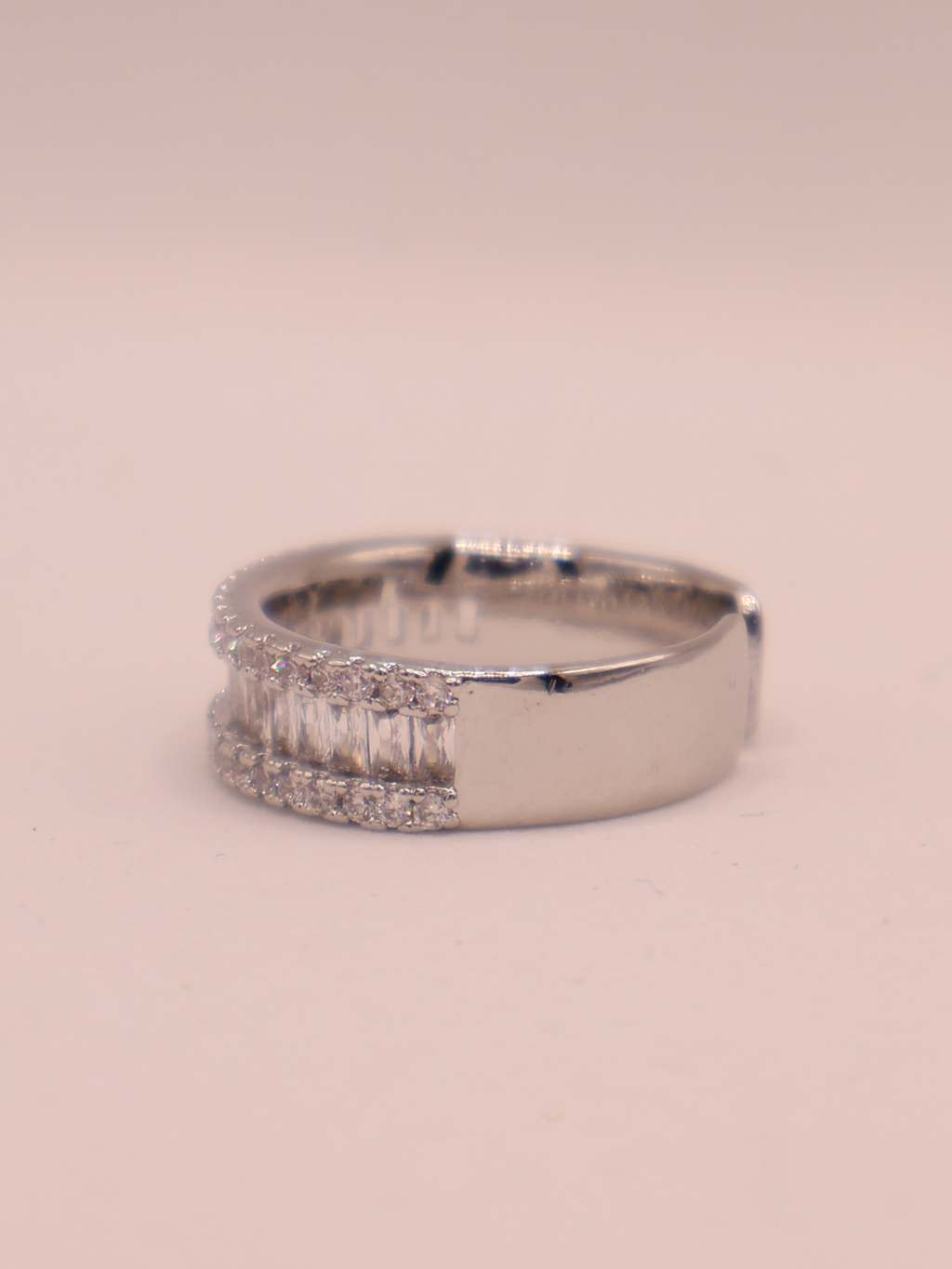 Anillo LECCE