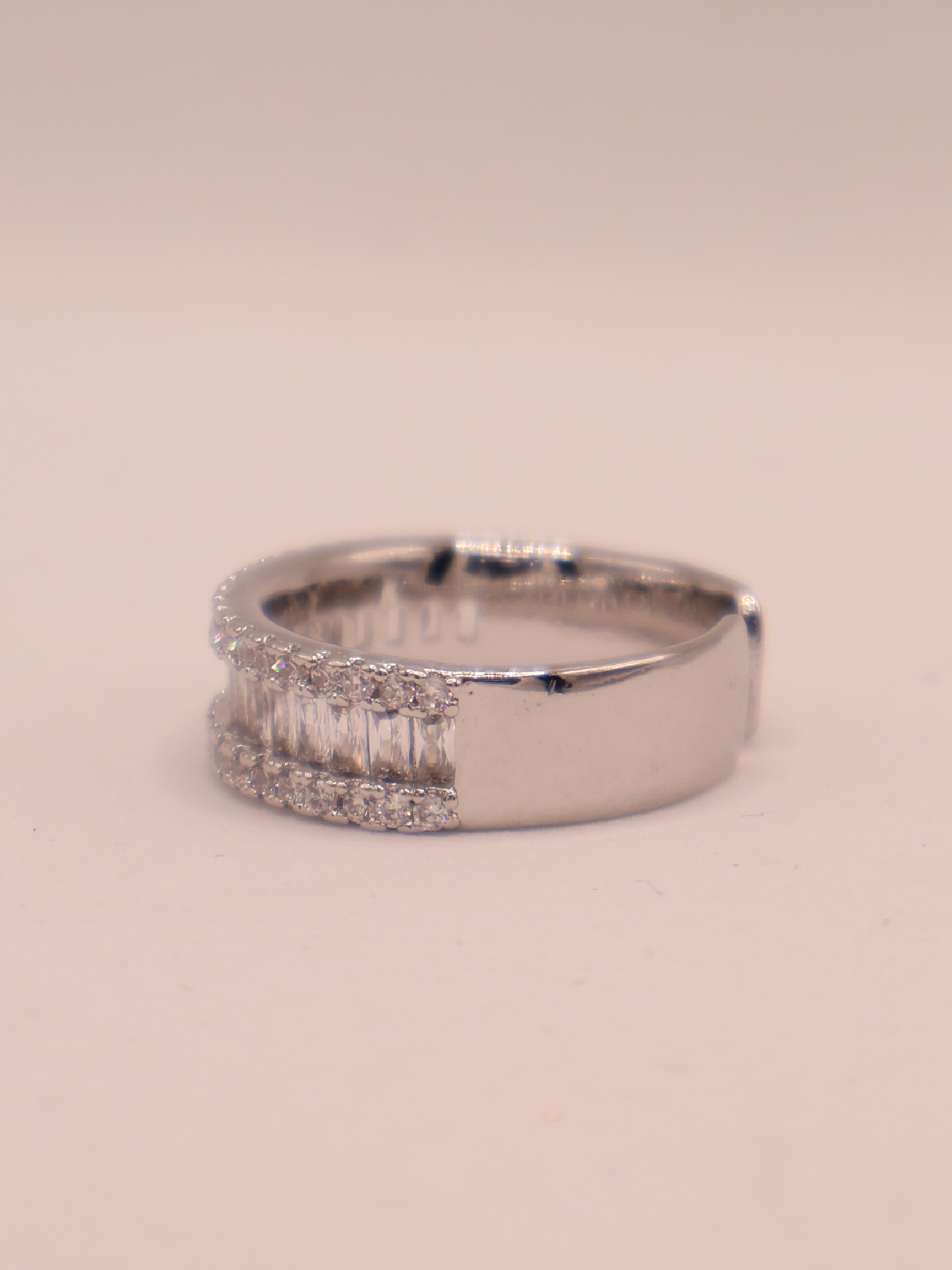 Anillo LECCE