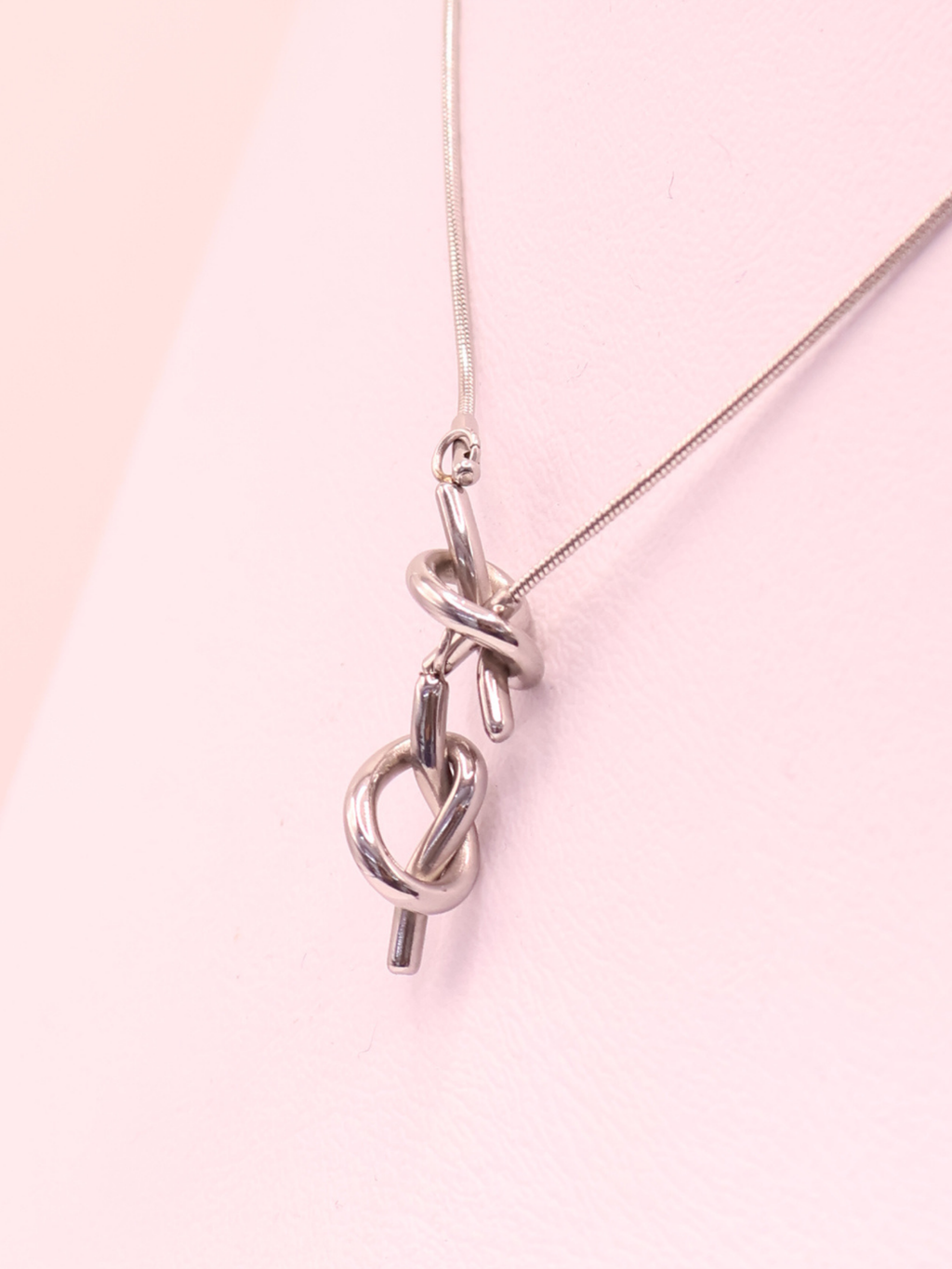 COLLAR BRANIA
