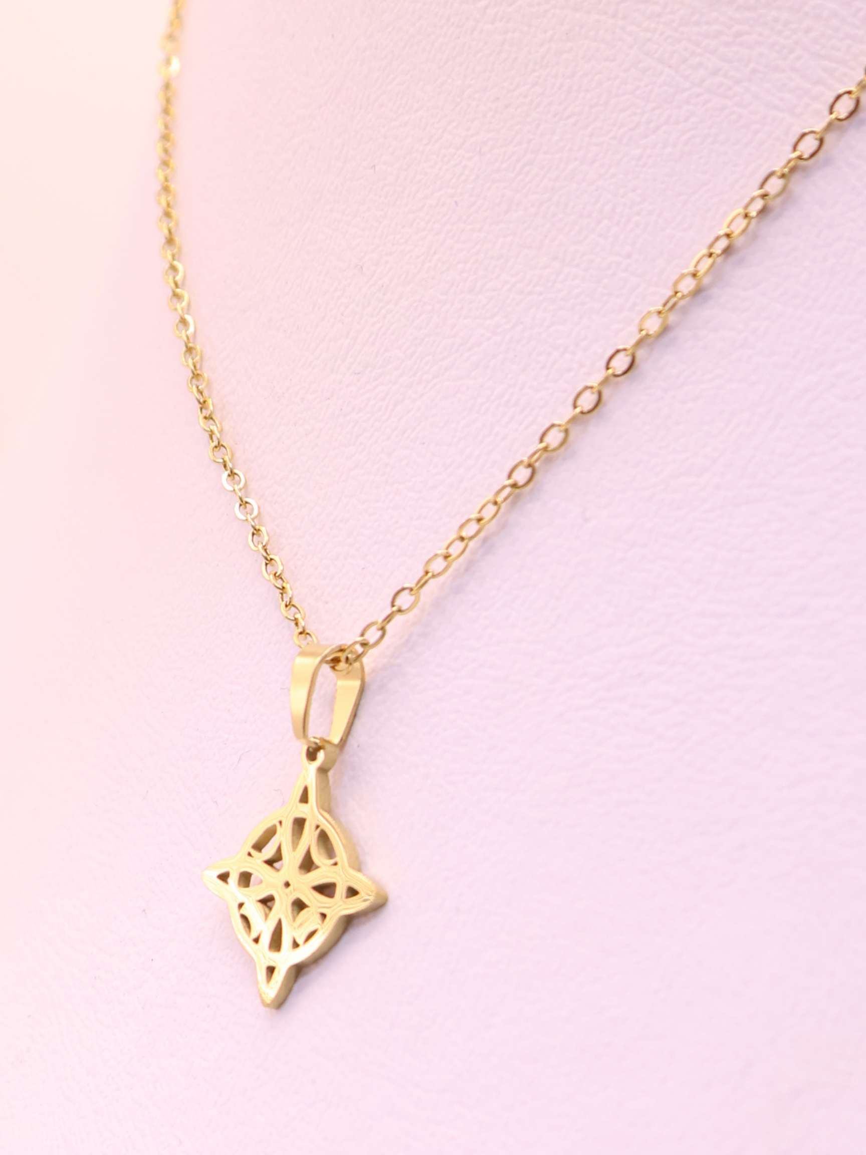 COLLAR CIRENA