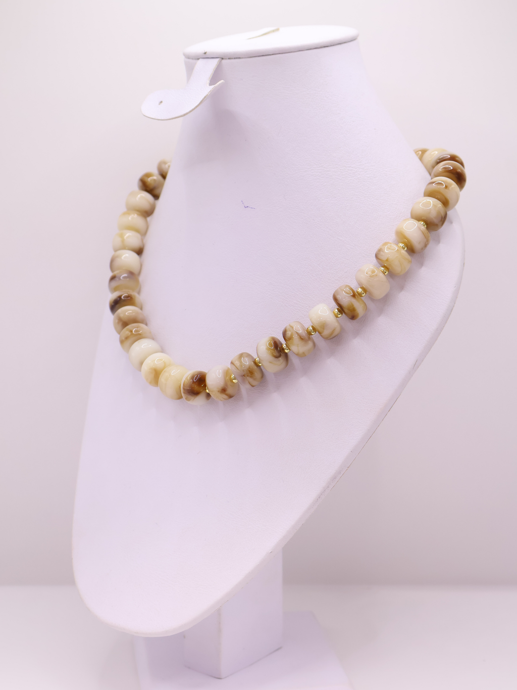 COLLAR 127