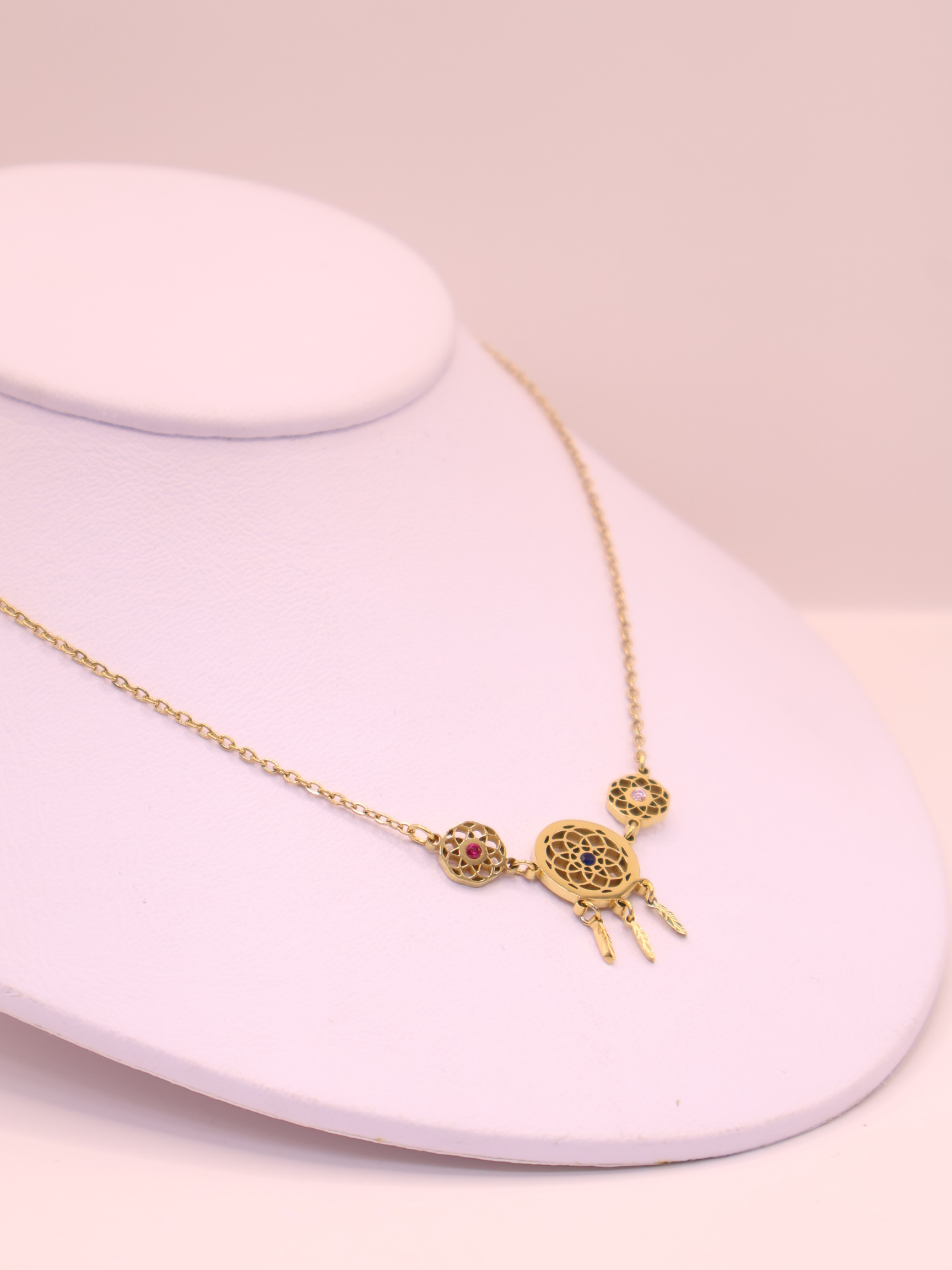 COLLAR 18