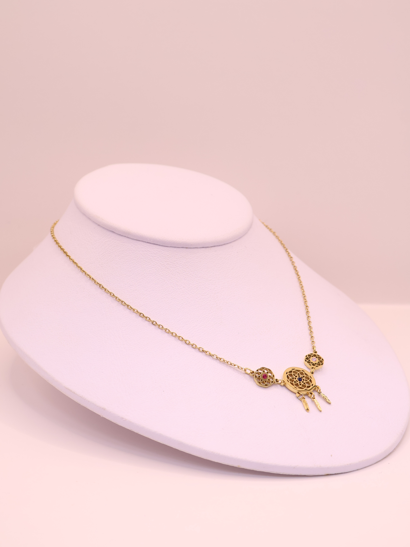 COLLAR 18