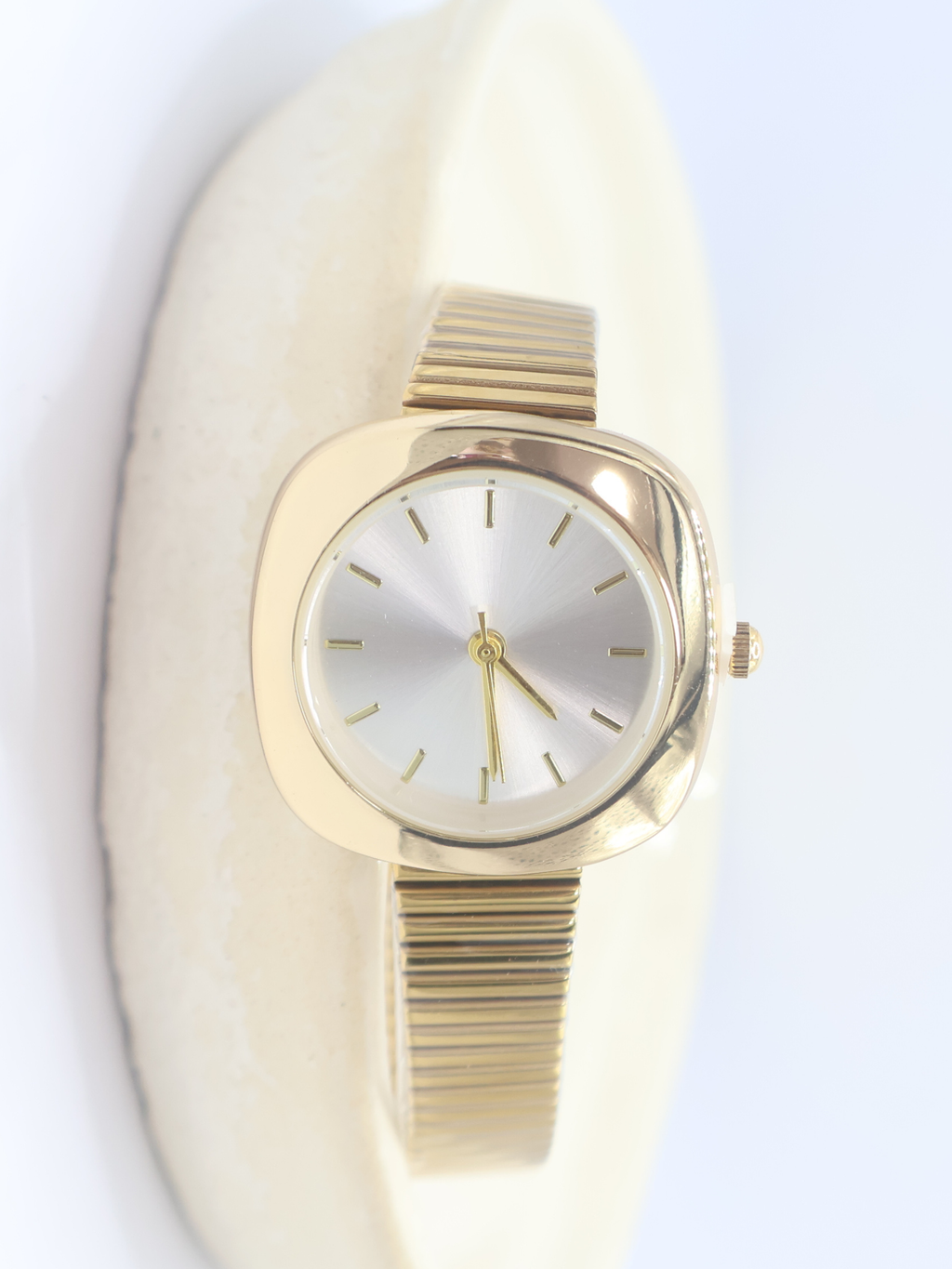 RELOJ 46