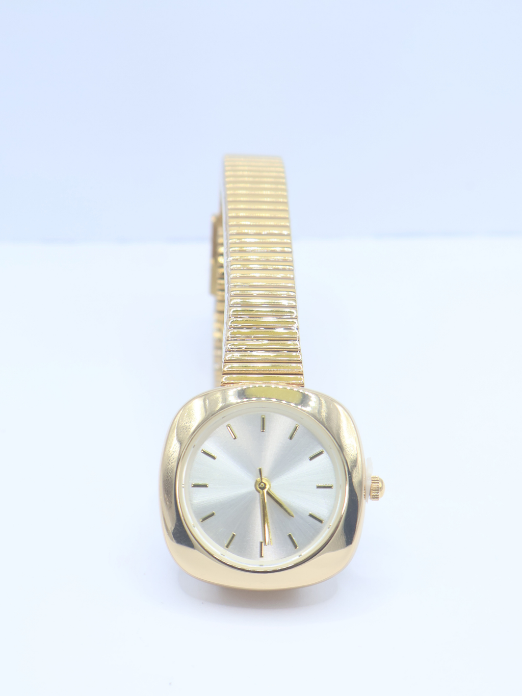 RELOJ 46