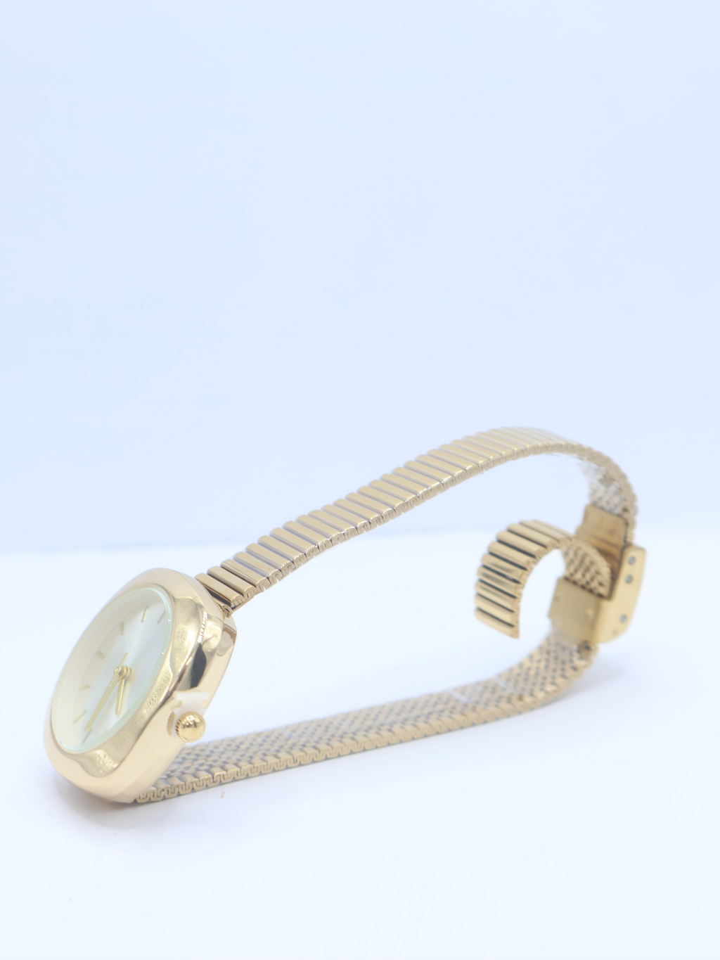 RELOJ 46