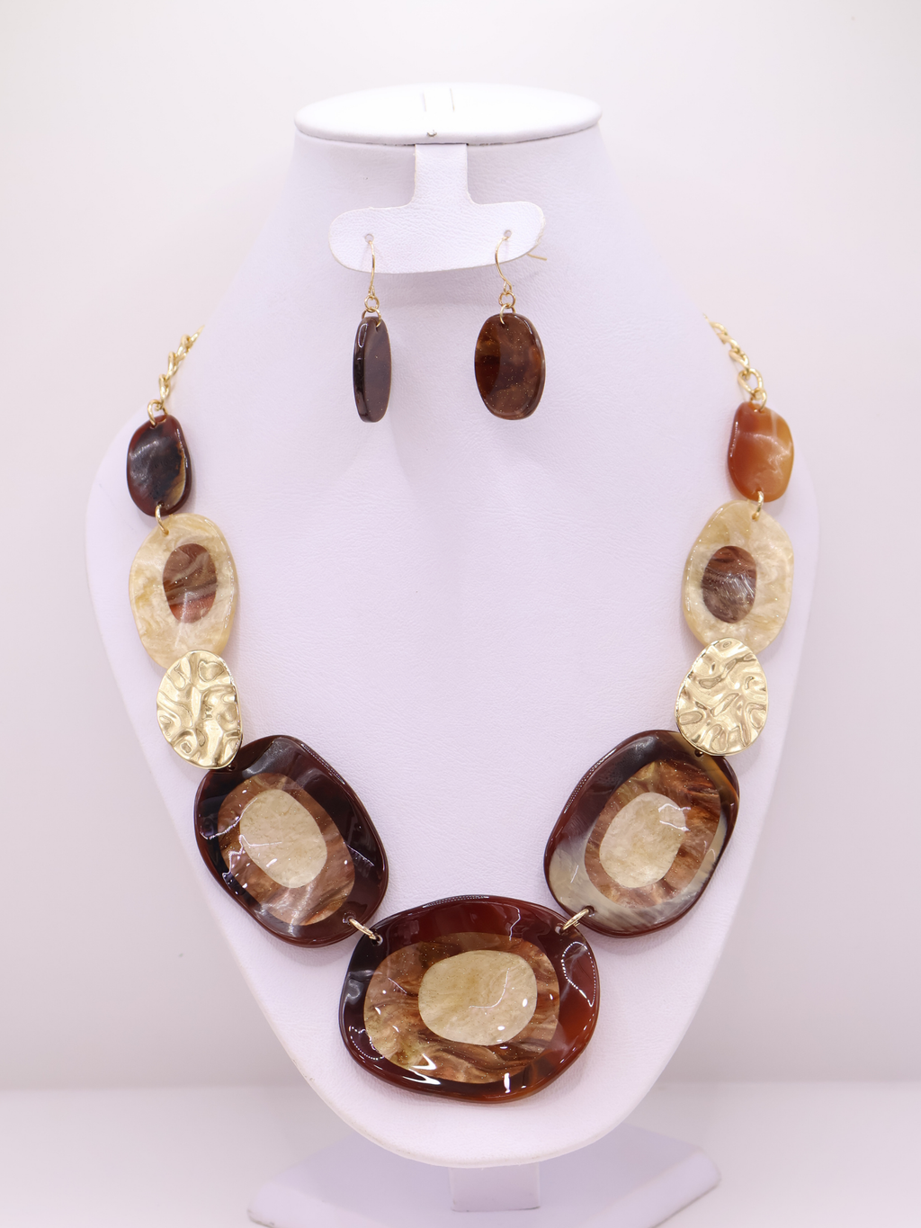 COLLAR 144