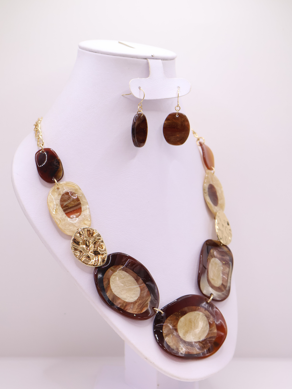 COLLAR 144